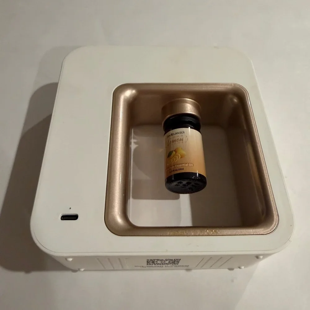 Loxim Waterless Essential Oil Diffuser White Gold Nebulizer USB-C Portable LX-01